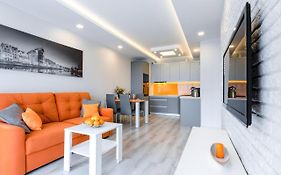 Apartment Orange Dream